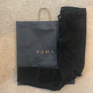 DISTRESSED BLACK ZARA JEANS SIZE 10